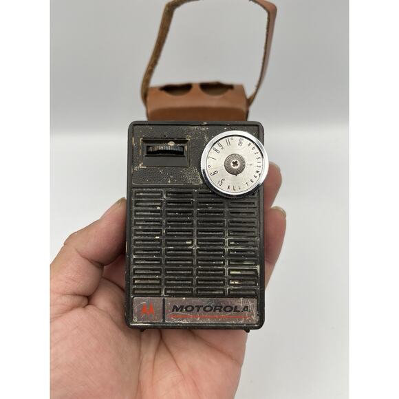 Vintage 1961 Motorola X23E Transistor Radio With Original Case - Picture 3 of 5